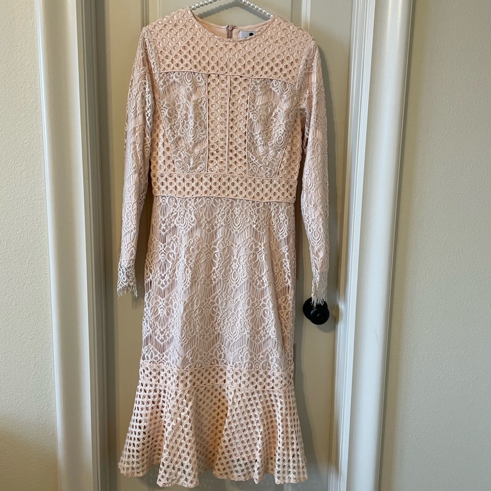 Dainty Jewell’s Light Pink Lace Midi Dress size medium
